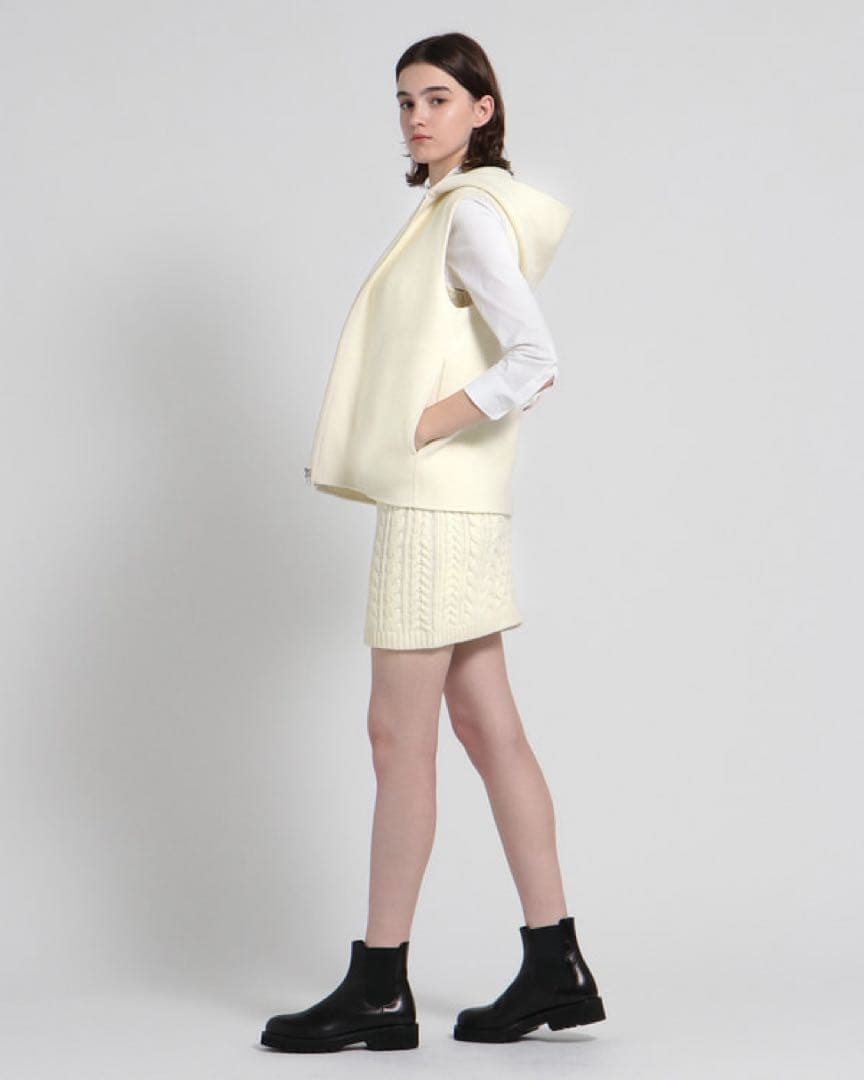 新品　Theory フーディー ベスト ジレ アイボリー