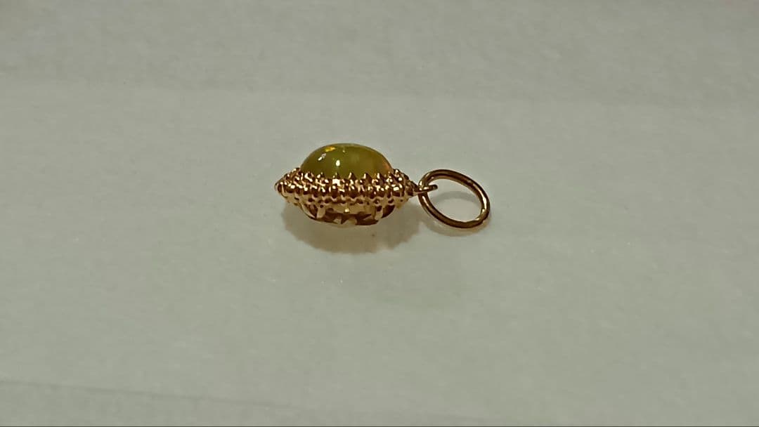 agete　k10 オパール　クォーツ　チャーム