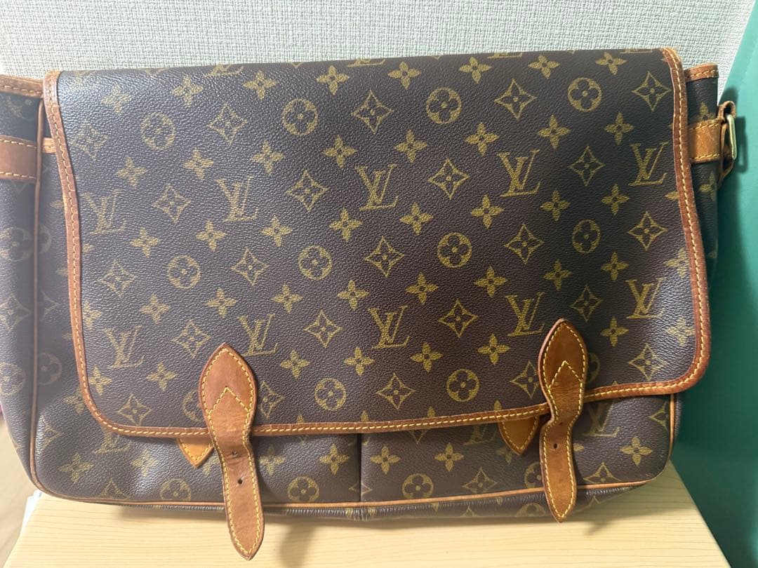 値下げ中LOUIS VUITTON ルイ ヴィトン モノグラム ジベシエールGM