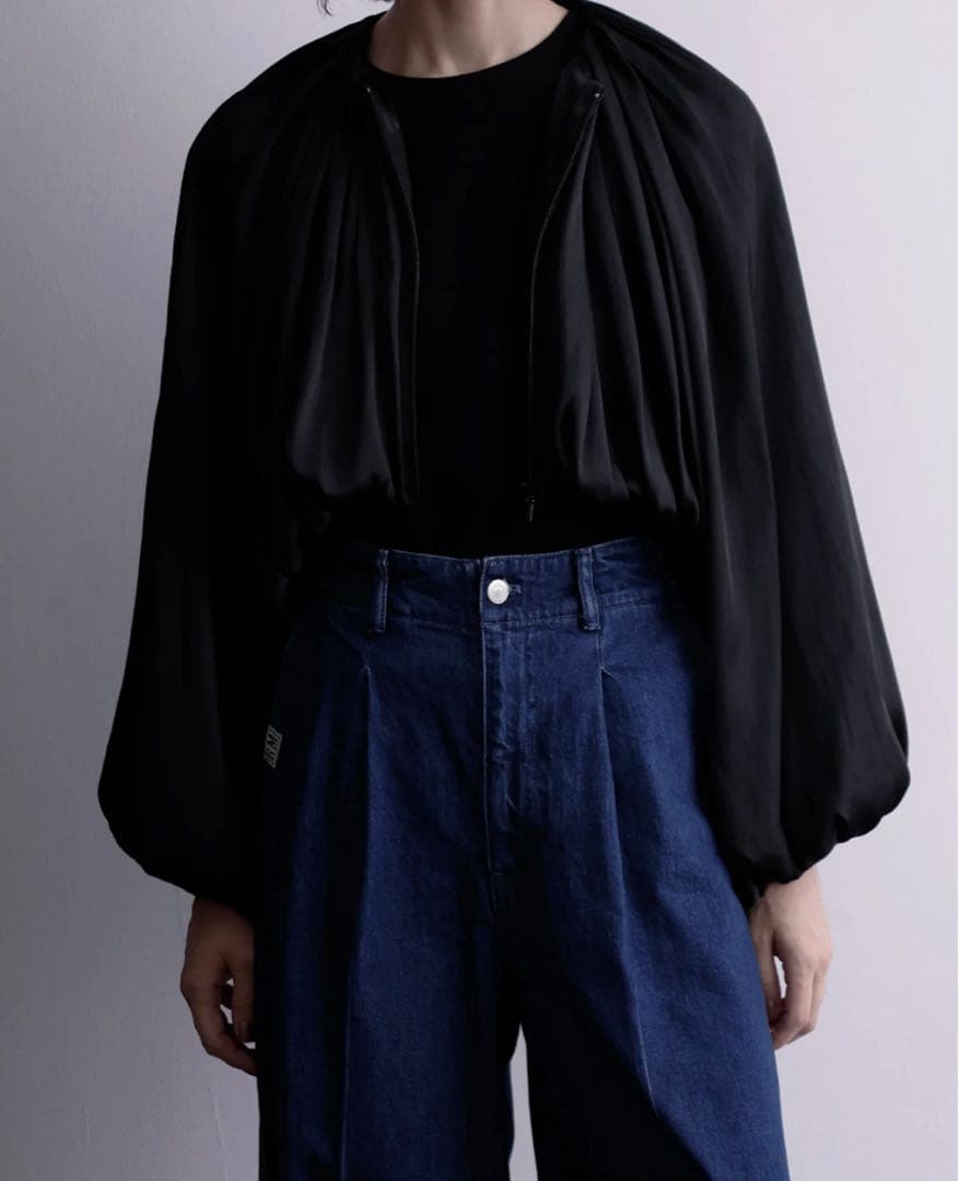 weakend ウィークエンド　サテンブルゾン　Black