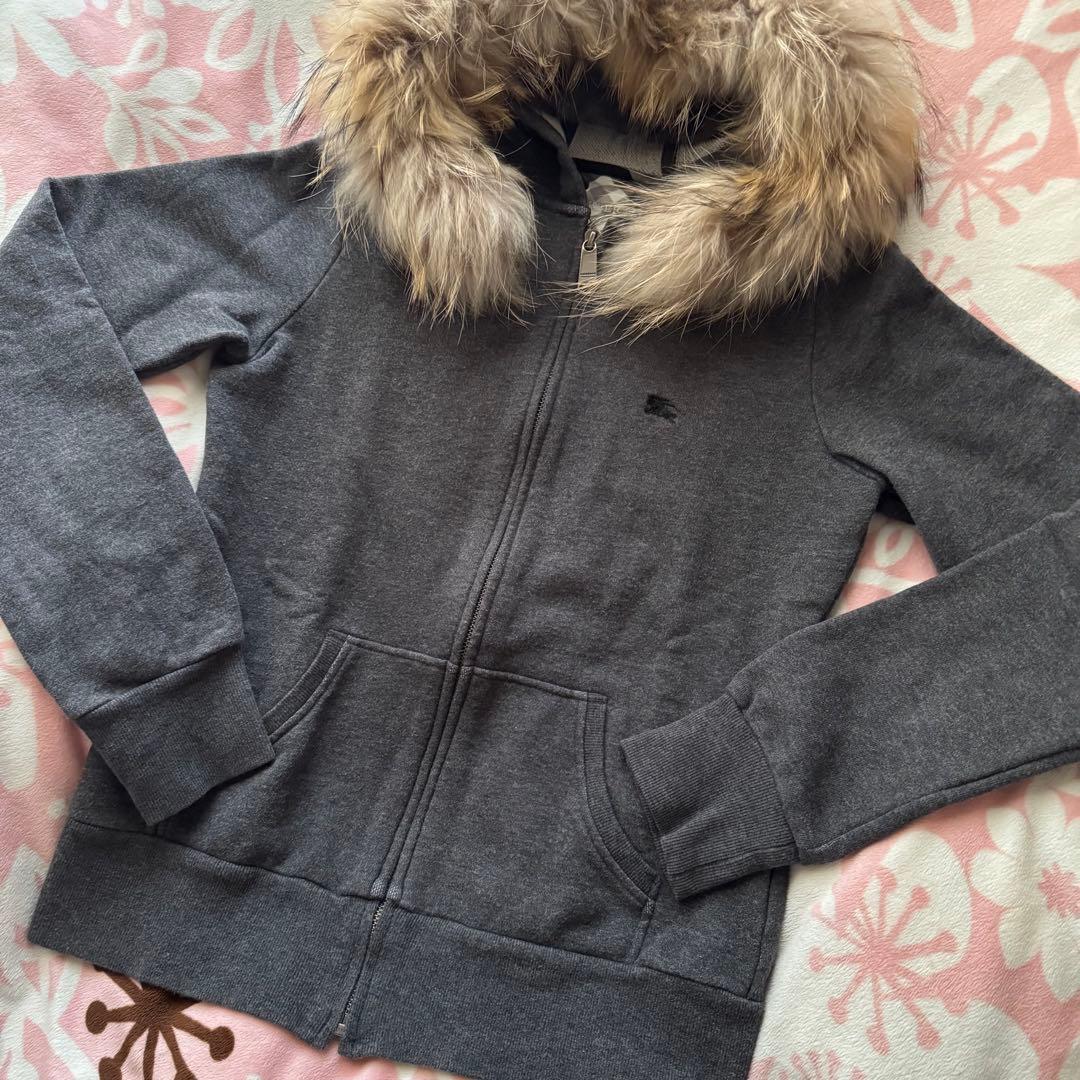 バーバリー　ブルーレーベル　リアルファー付きフード パーカー