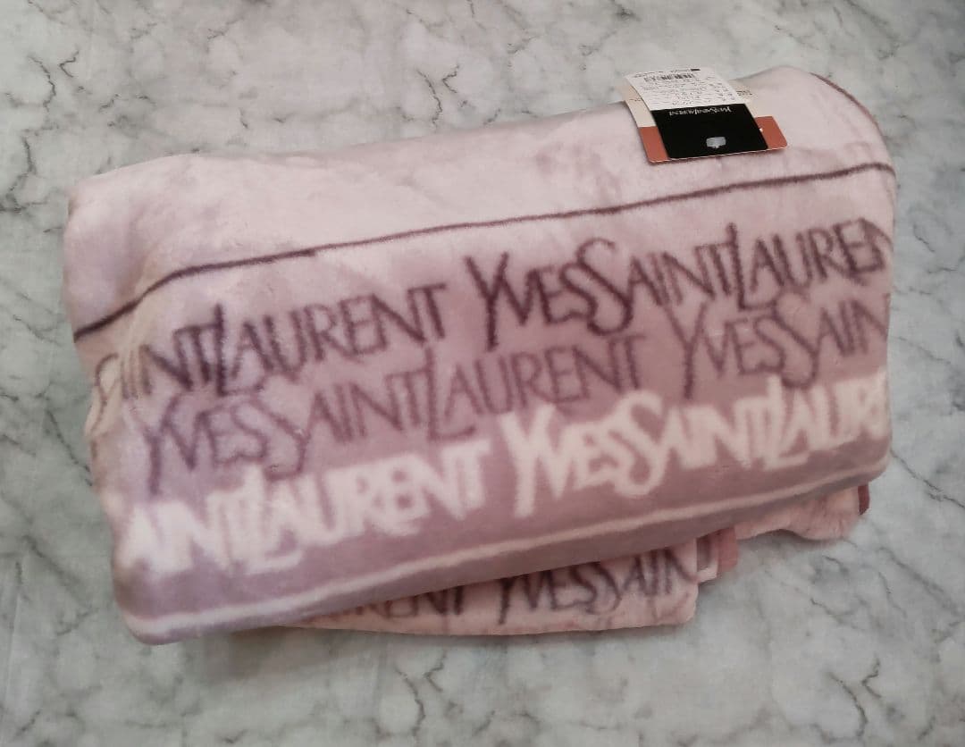 イヴサンローラン ロゴ ブランケット ハーフケット 毛布 ひざ掛け 膝掛け レア