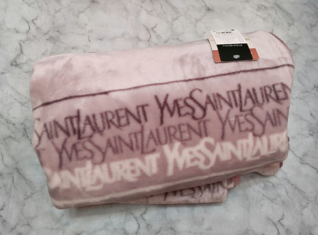 イヴサンローラン ロゴ ブランケット ハーフケット 毛布 ひざ掛け 膝掛け レア