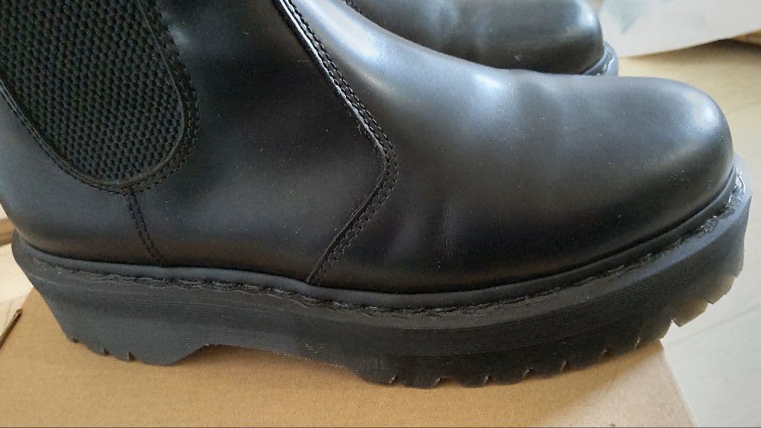 ベ*ン様 ドクターマーチン 厚底 チェルシー 黒 UK9 サイドゴアブーツ QU