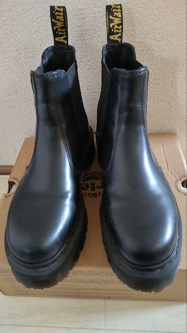 ベ*ン様 ドクターマーチン 厚底 チェルシー 黒 UK9 サイドゴアブーツ QU