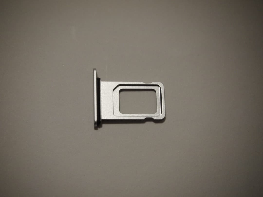 iPhone XR 64GB SIMフリー