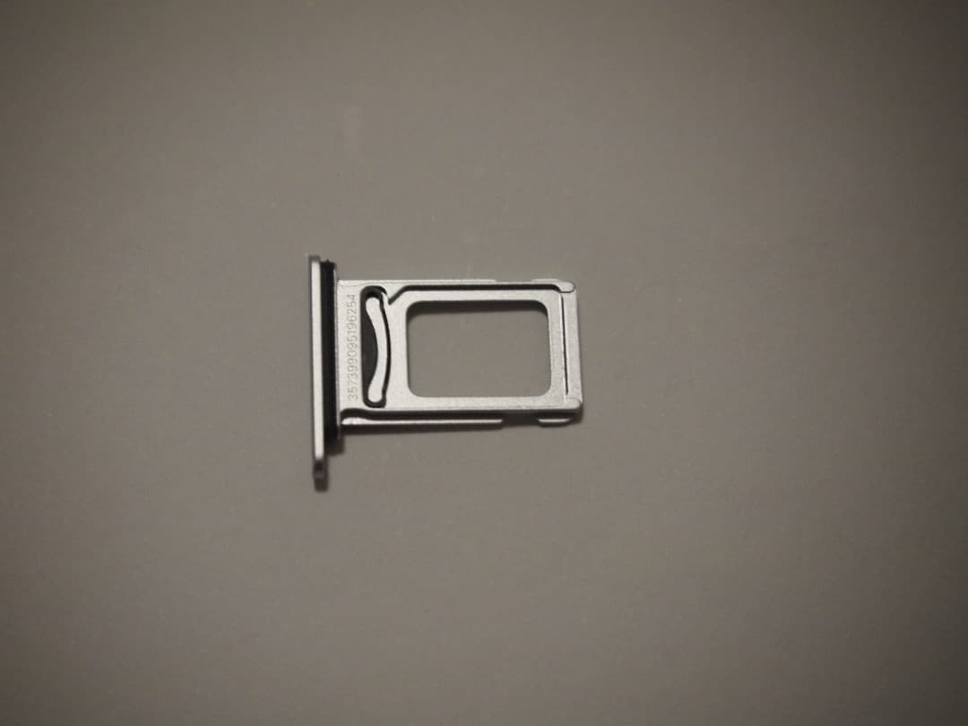 iPhone XR 64GB SIMフリー