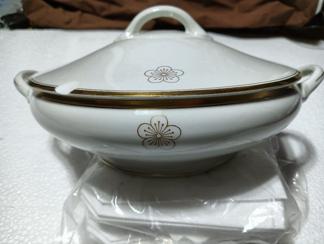 李朝家紋入りスープ皿