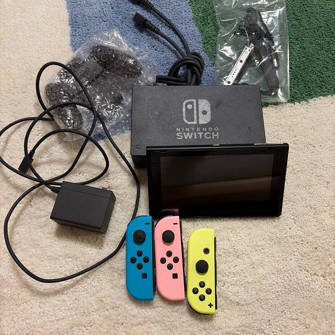 任天堂　Switch ☆良品☆ ジョイコン3個