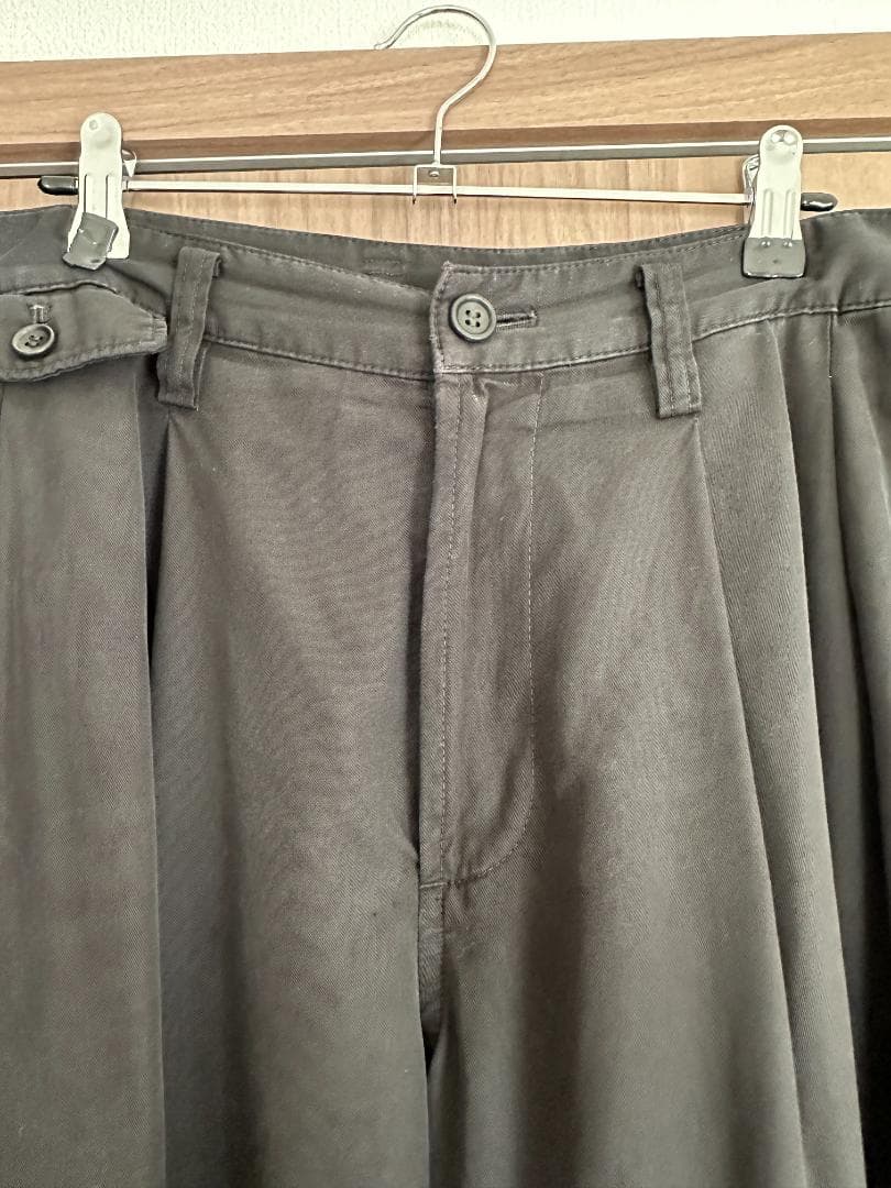 ISSEY MIYAKE MEN ブラック チノパン