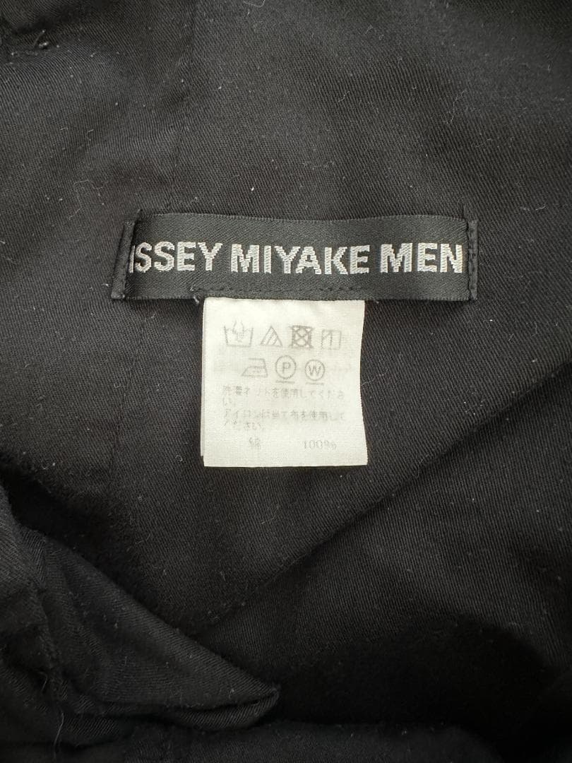ISSEY MIYAKE MEN ブラック チノパン