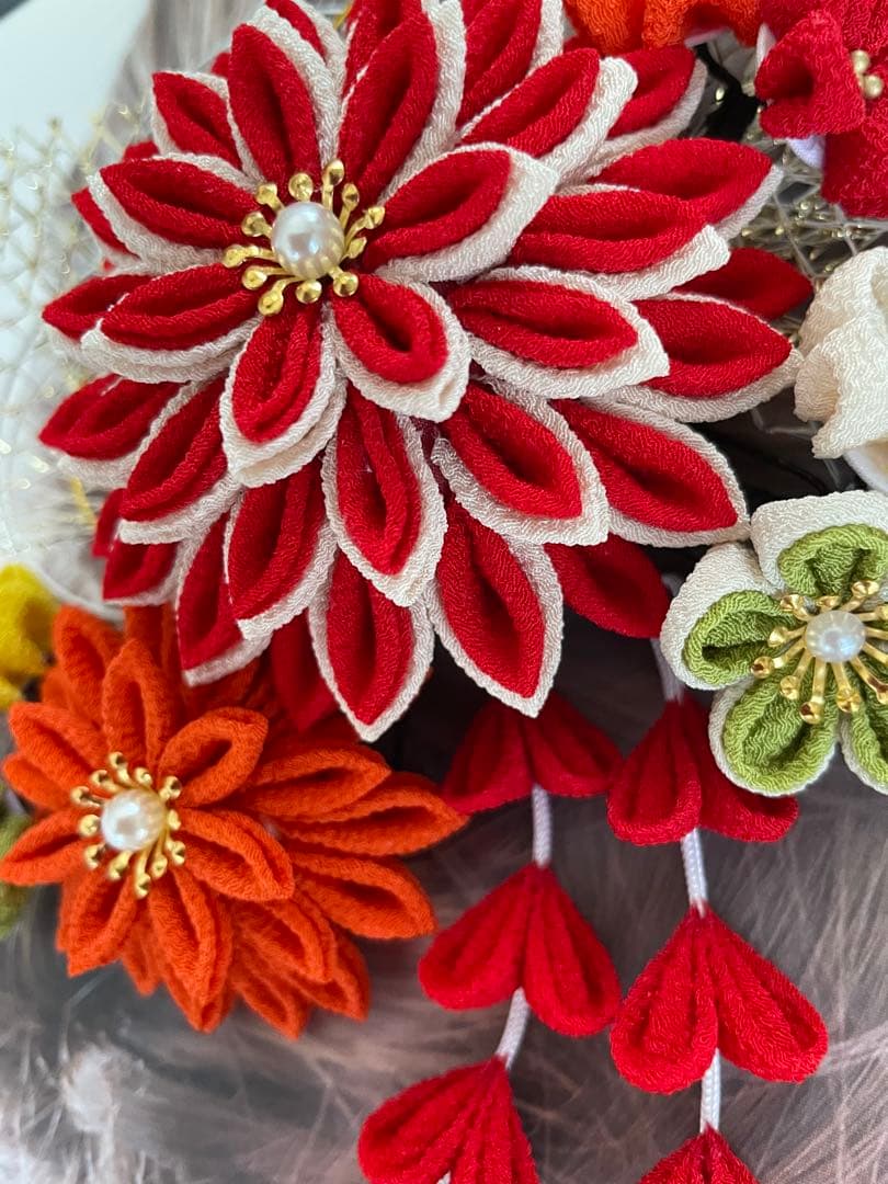 【めぐりんこ】つまみ細工　髪飾り✴︎結✴︎赤オレンジベージュNo.470再販2