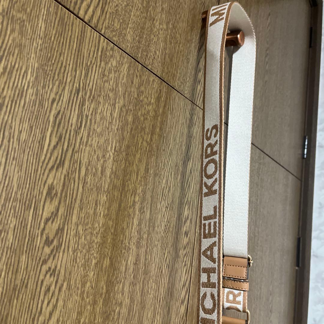 MICHAELKORSベージュ ハンドバッグショルダーバックボアミディアムサイズ