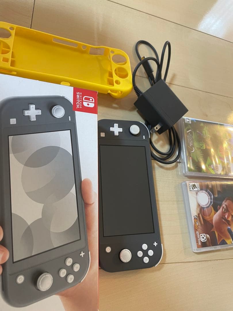 Nintendo Switch Lite グレー本体 ゲーム2本カバーケース付き