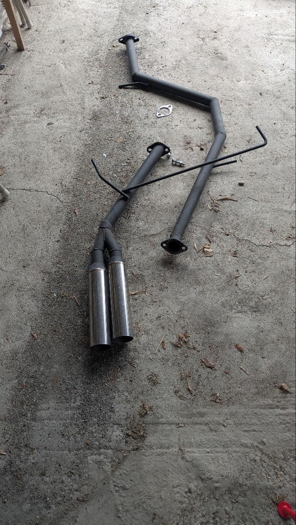 50プリウス 左2本出しマフラー