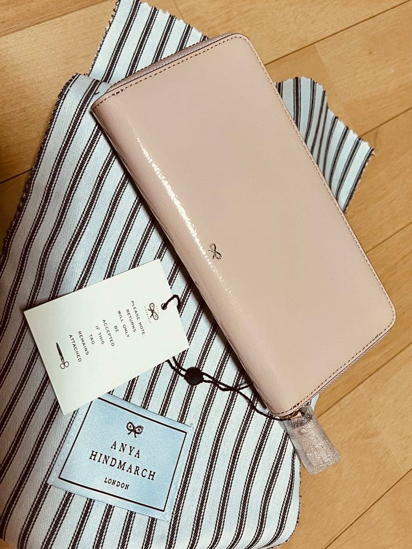超レア新品未使用LONDON購入アニヤハインドマーチキュートな色！スマイリー財布