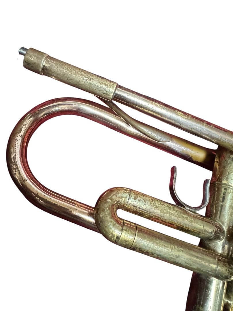 ジャンク 赤ベルYAMAHA トランペット YTR-3320 マウスピース付