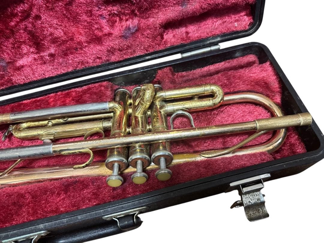 ジャンク 赤ベルYAMAHA トランペット YTR-3320 マウスピース付