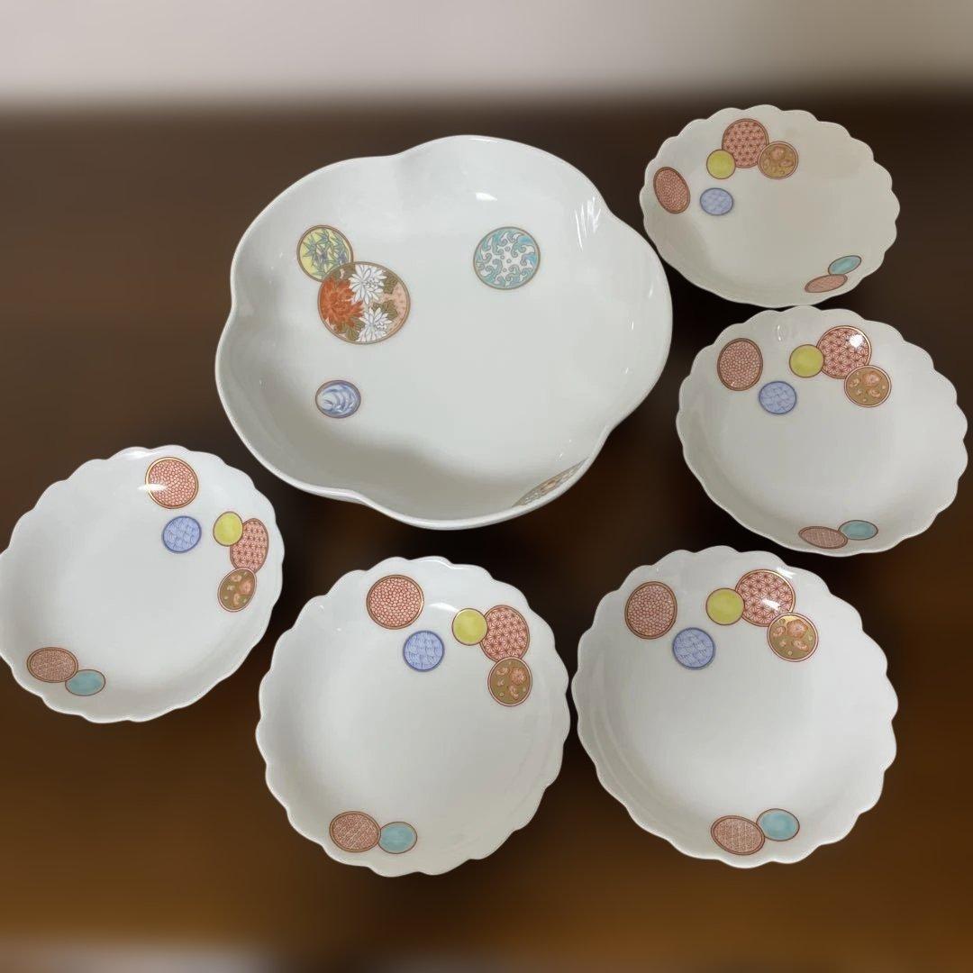 深川製磁　宮内庁御用達　寿赤絵　梅型6号　寿赤絵　手まり小皿