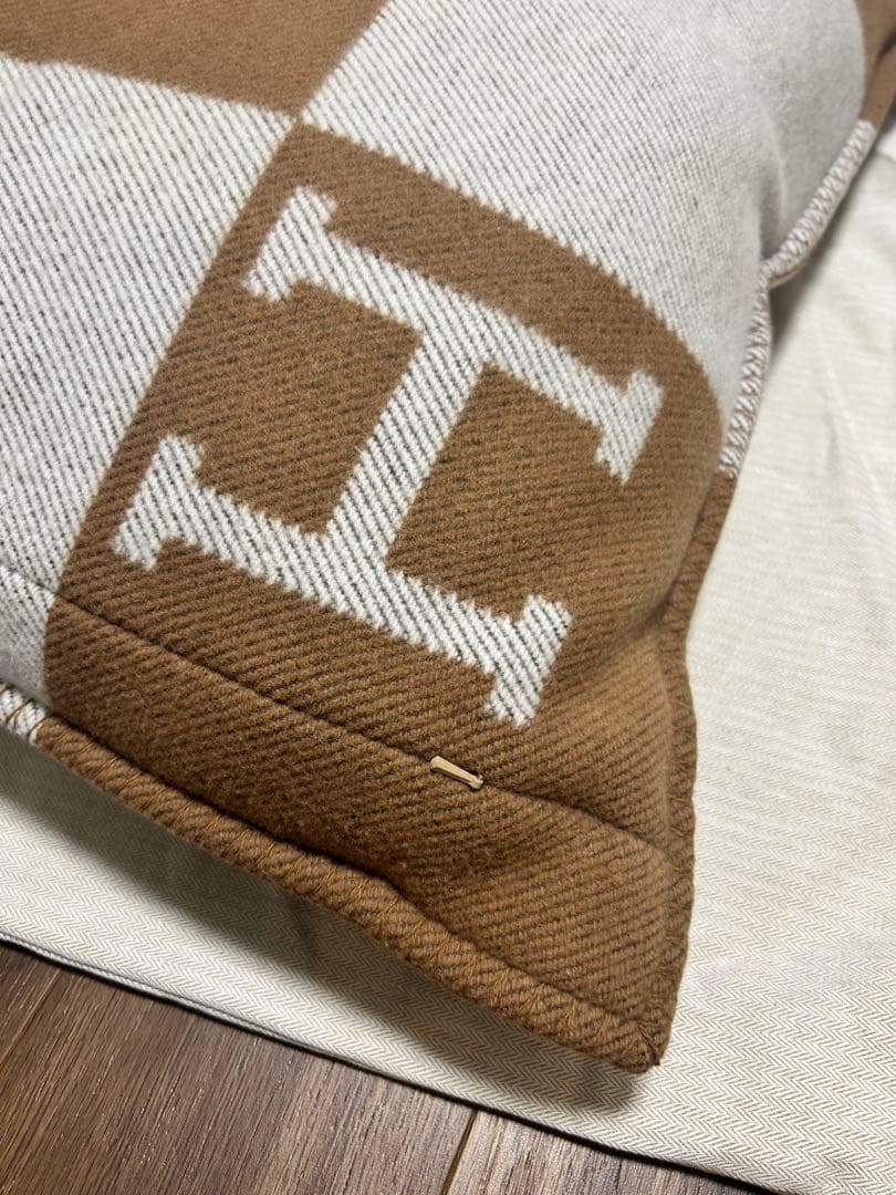 HERMESエルメスアヴァロン　クッションGM キャメル　2個セット