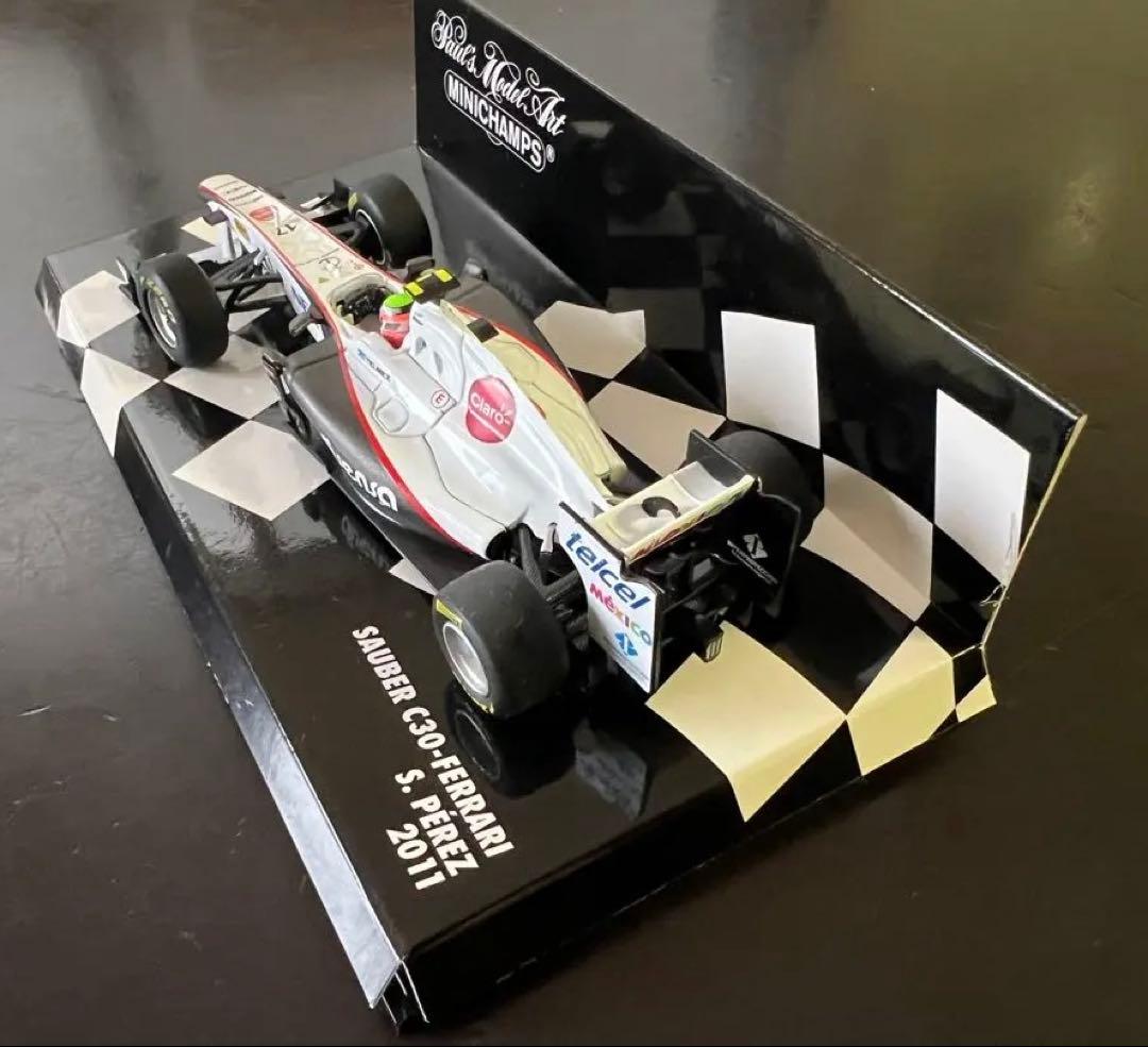 F1 Sauber C3。セルジオペレス直筆サイン入りミニカー1:43