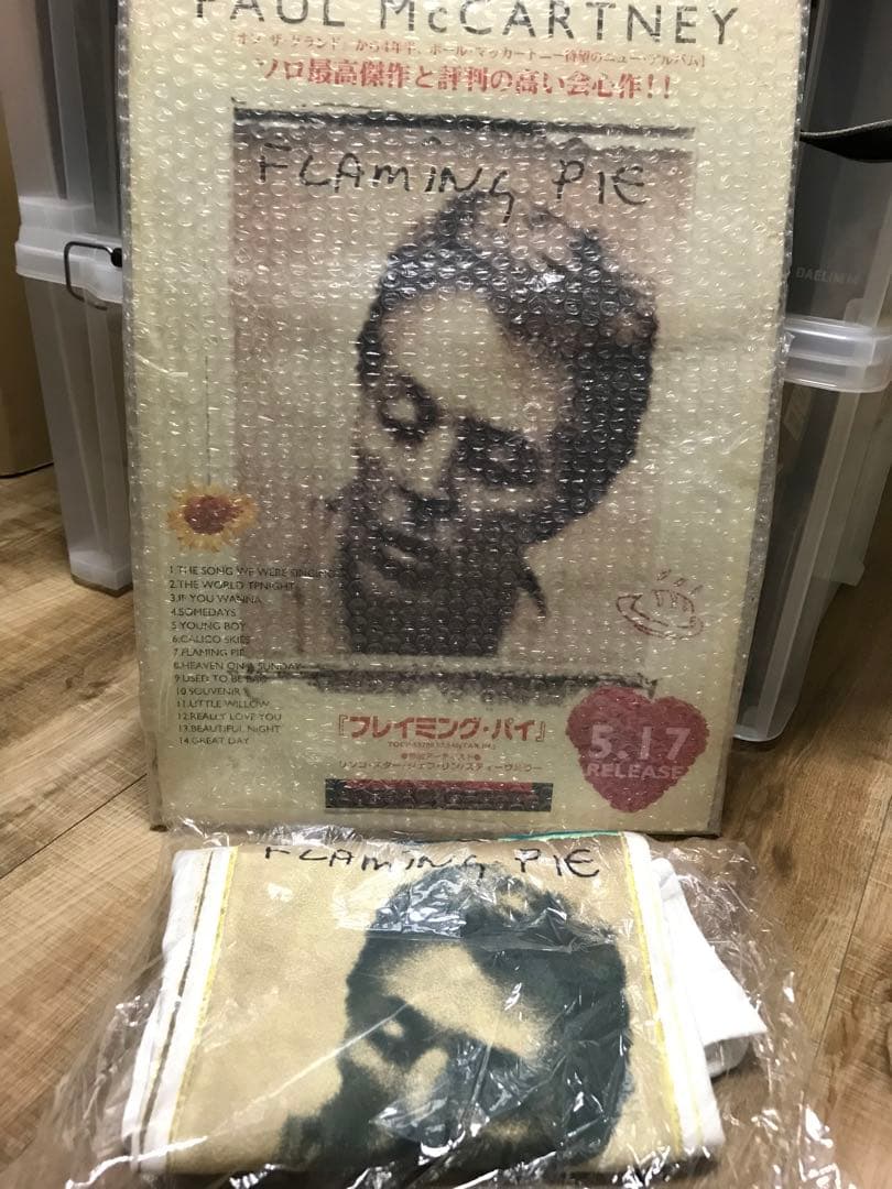 店頭宣伝用ポップ　フレイミングパイ、Tシャツセット　ポール マッカートニー