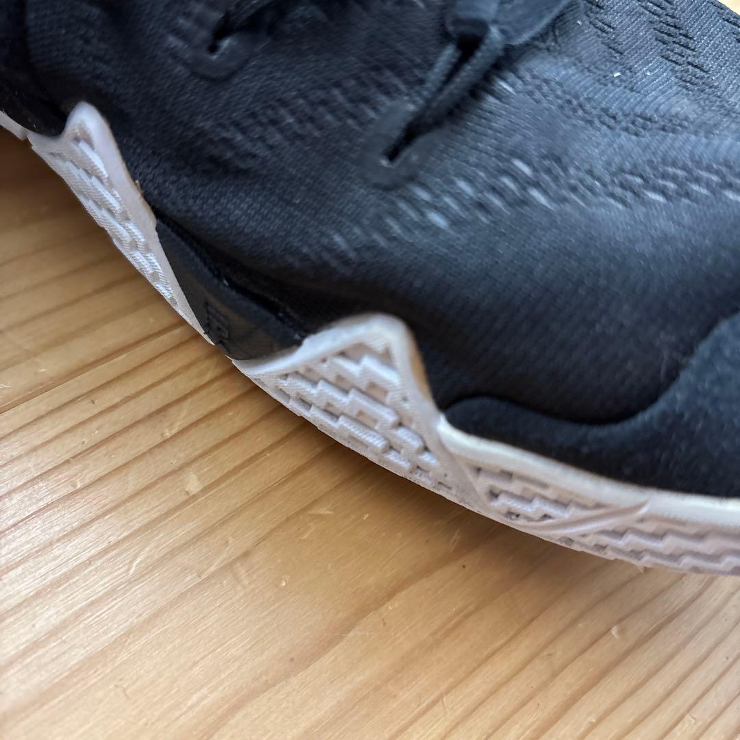 カイリーバスケットシューズ ブラック 27.5cm