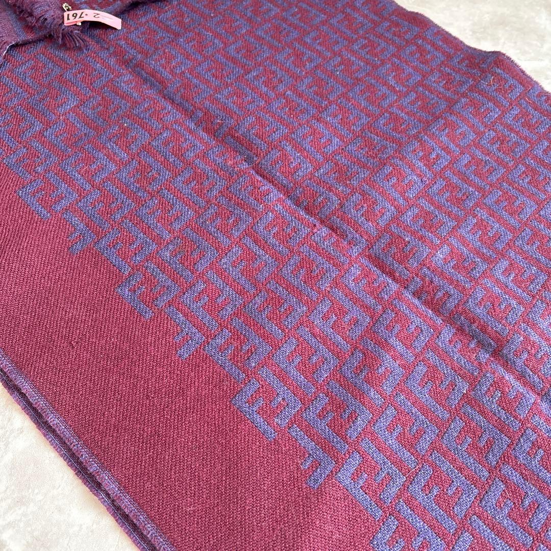 Fendi ロゴ マフラー 紫色