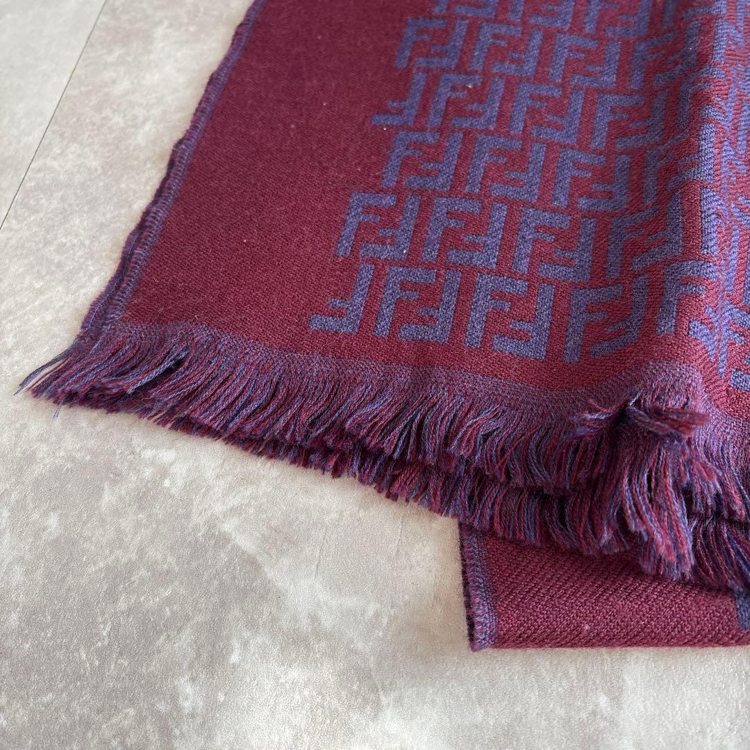 Fendi ロゴ マフラー 紫色