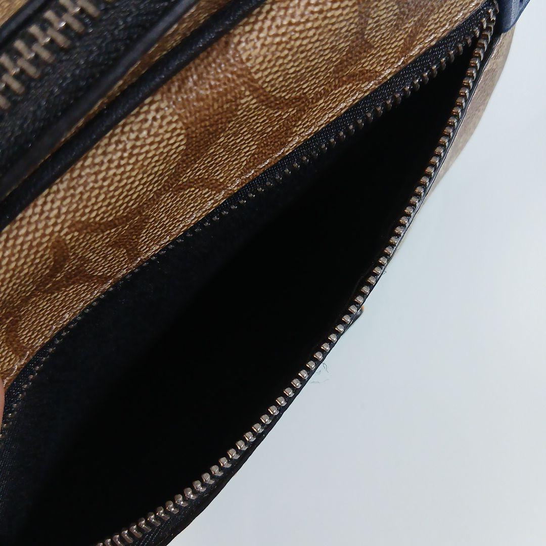COACH ダブルジッパー バッグ　シグネチャー