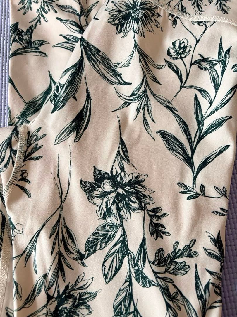 【美品】エミヨガ　上下セット　0サイズ　ホワイト