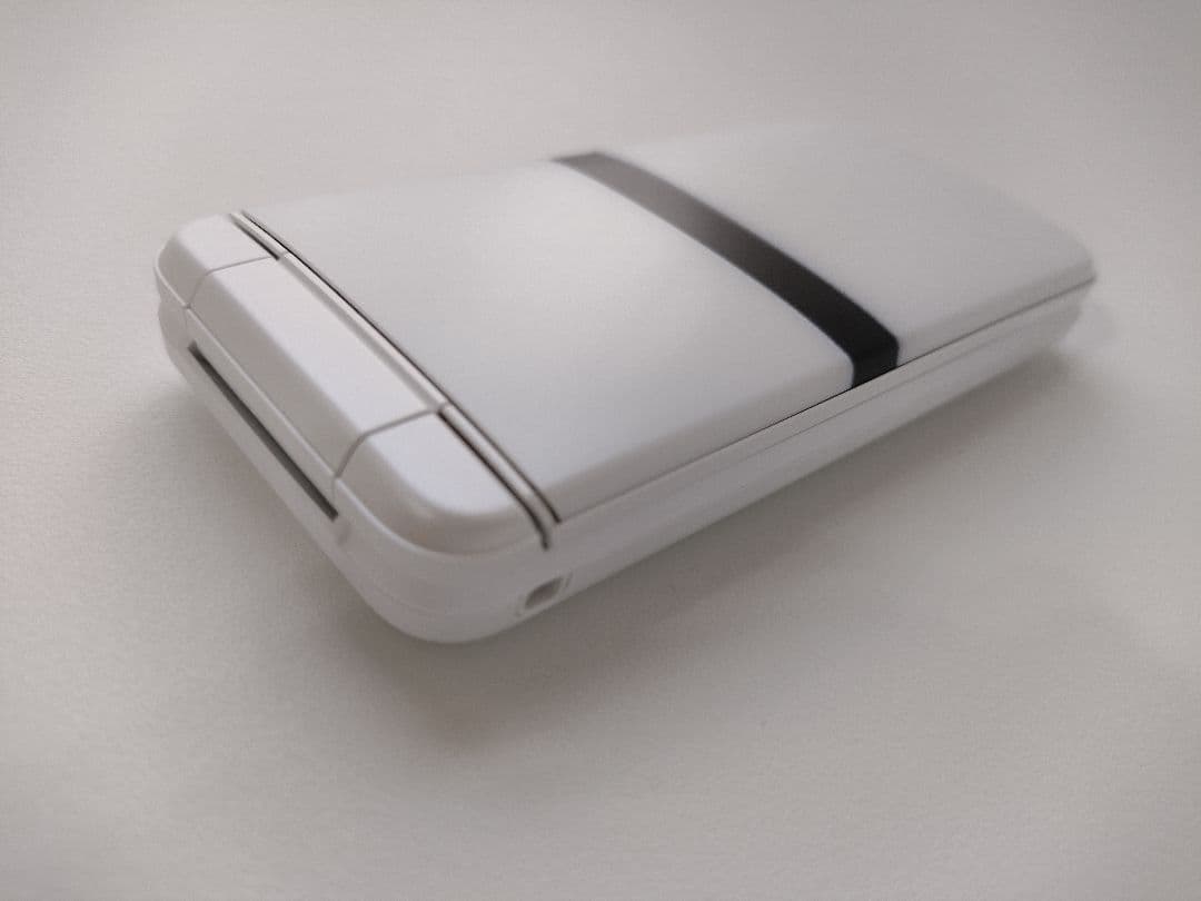 DINGOケータイ KY-42C 本体 白 ドコモ