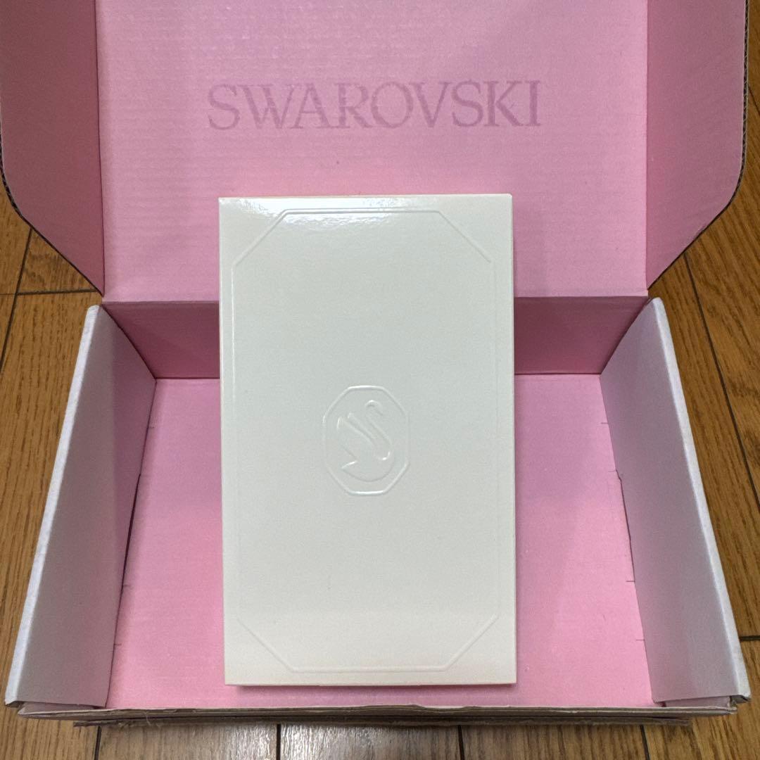 スワロフスキーiPhone15PROカバー