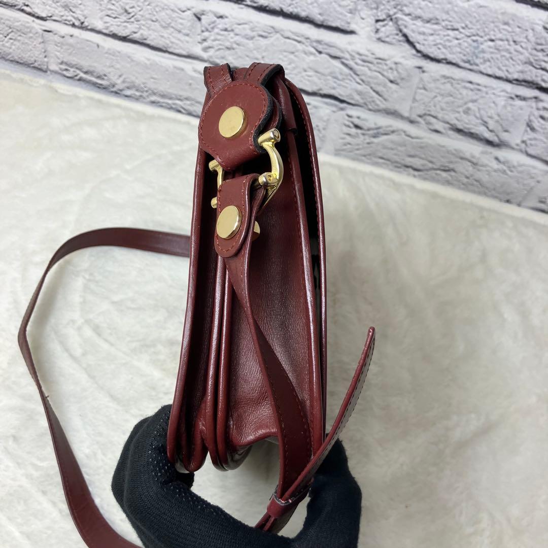 カルティエ✨マストライン 本革 レザー 斜め掛け ショルダーバッグ