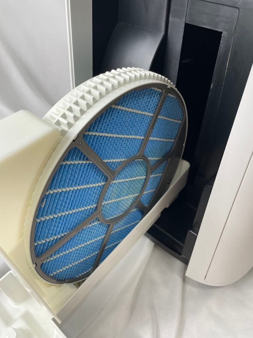 シャープ　加湿空気清浄機 KI-NX75-W 2021年製