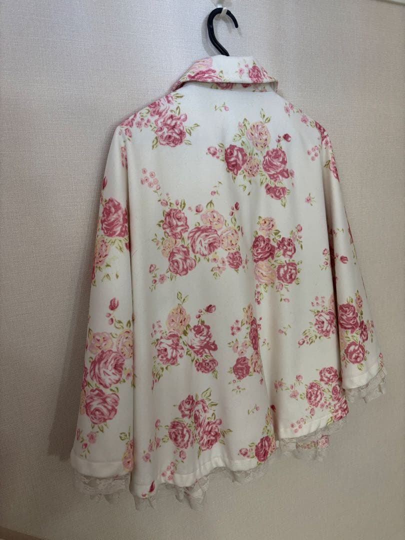 フラワー柄リボン付きポンチョ