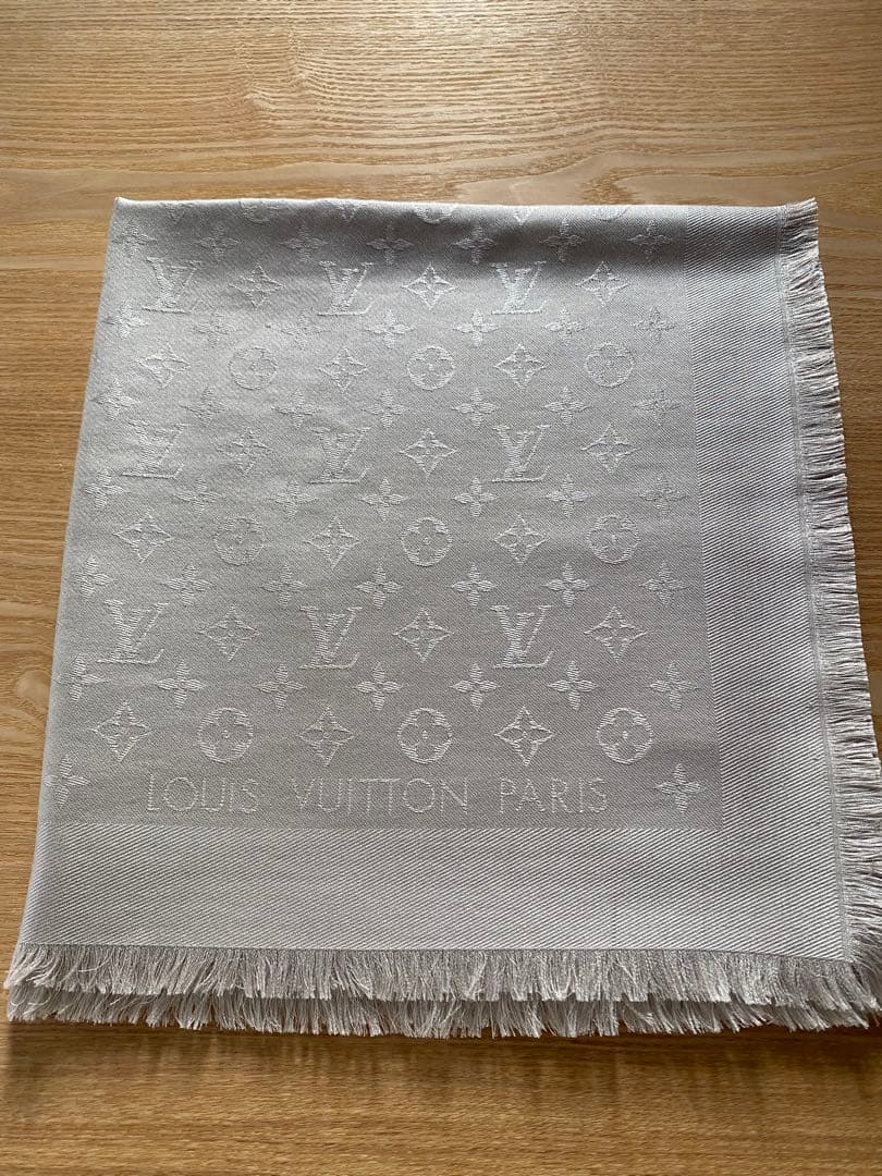 LOUIS VUITTON モノグラム シャイン　ストール