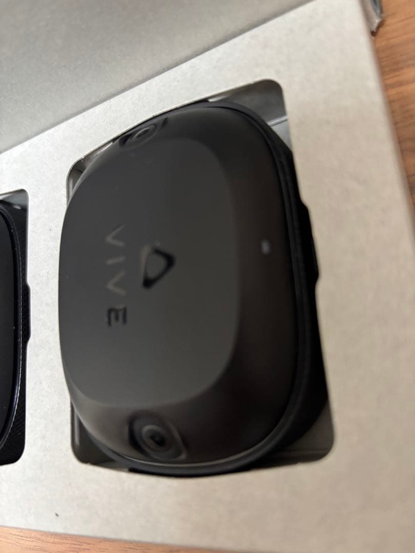 vive ultimate tracker 3個+ドングル1個 + ストラップ