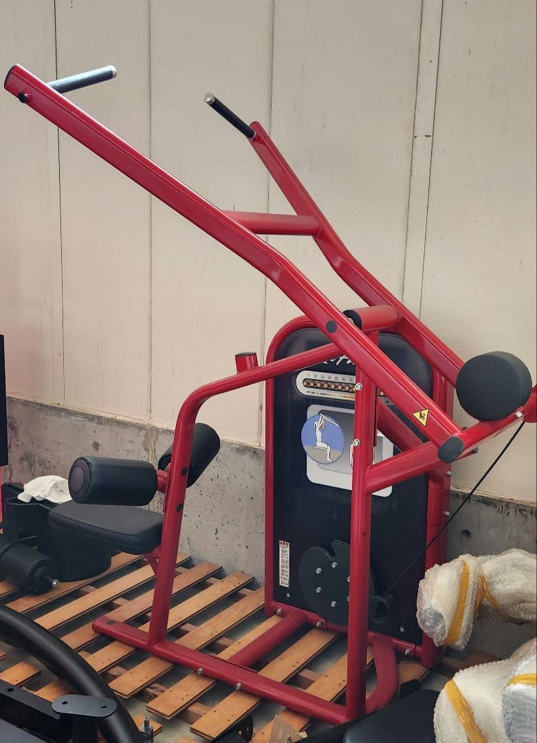 【引き取り限定】Life Fitness プルダウンマシン 中古