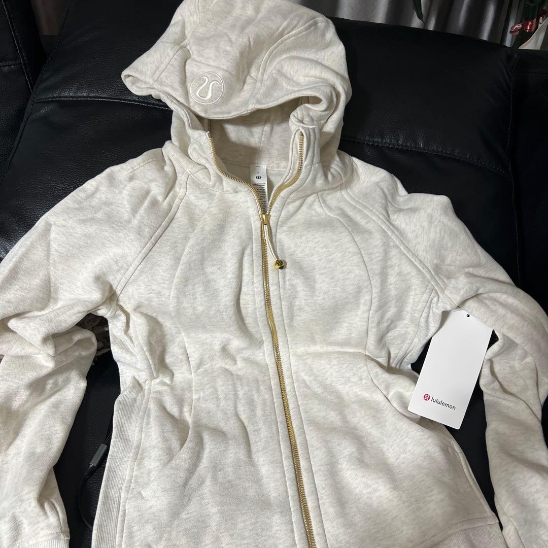 ルルレモン　scuba ゴールド　サイズ6 新品