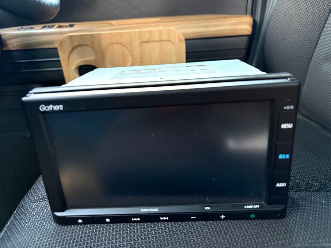 Gathers VXM-215Ci カーナビ