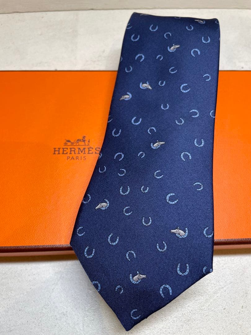 【新品未使用】HERMES ネイビー 馬の蹄模様 ネクタイ　成人式向け