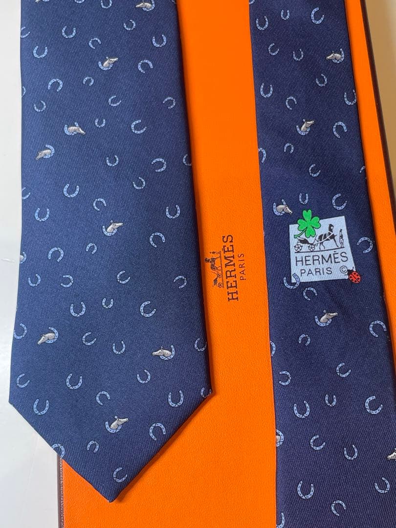 【新品未使用】HERMES ネイビー 馬の蹄模様 ネクタイ　成人式向け