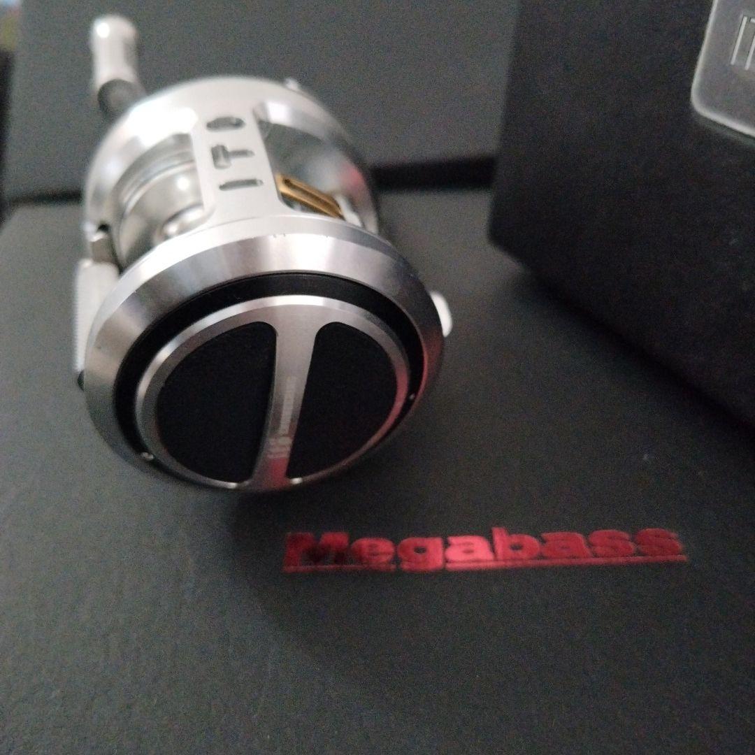 Megabass ITO MONOBLOCK 100 ベイトリール