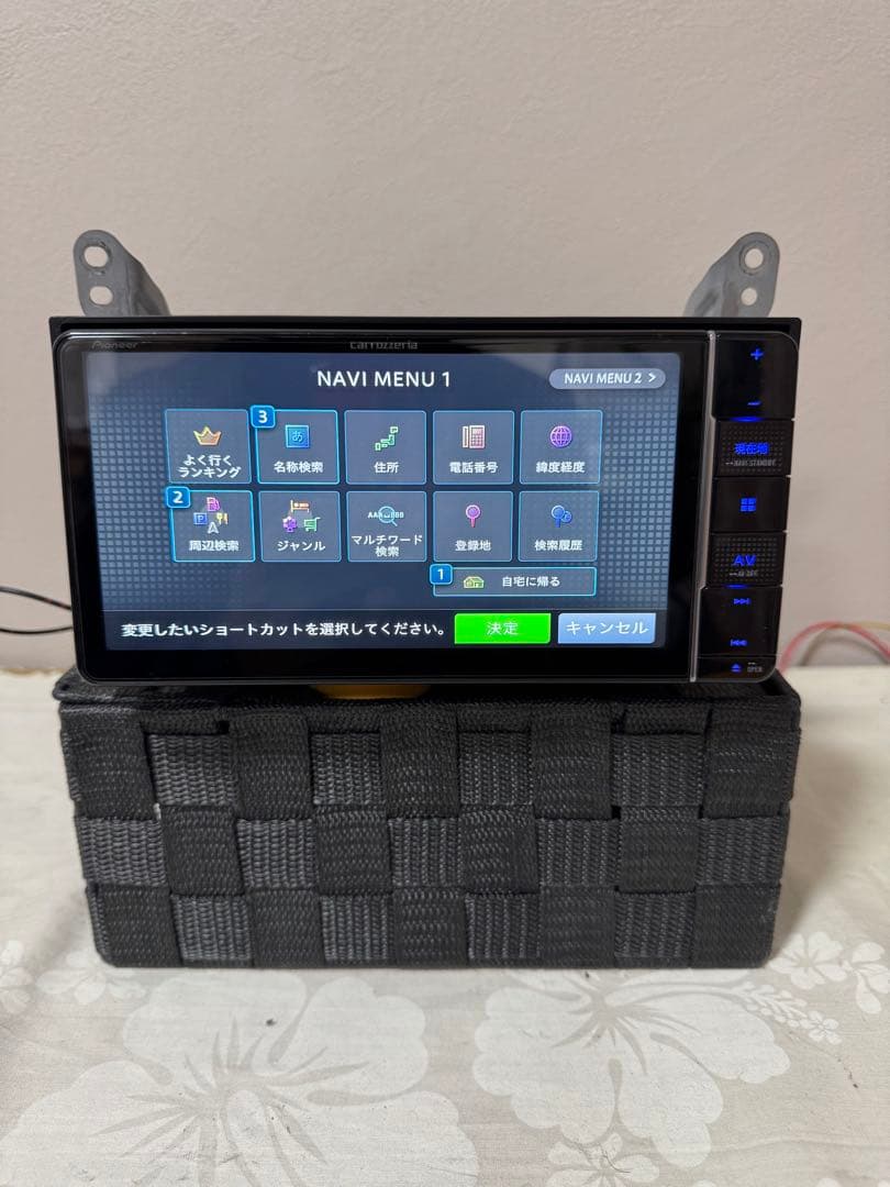 カーナビ CARROZZERIA AVIC-RW710 Bluetooth DVD