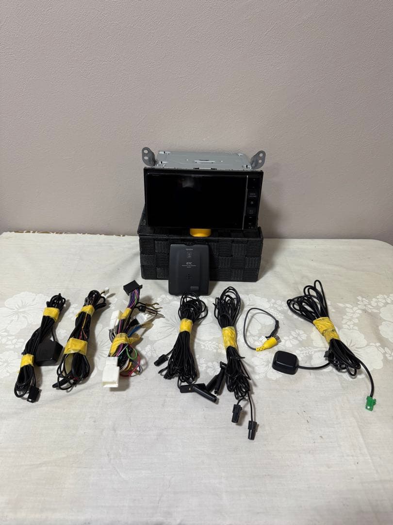 カーナビ CARROZZERIA AVIC-RW710 Bluetooth DVD