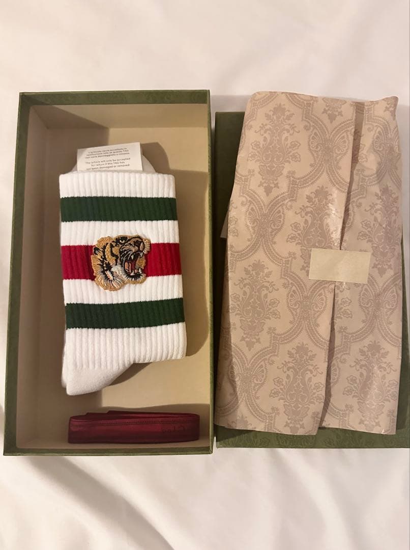 Gucci タイガー　モチーフ 靴下　ラインソックス　虎
