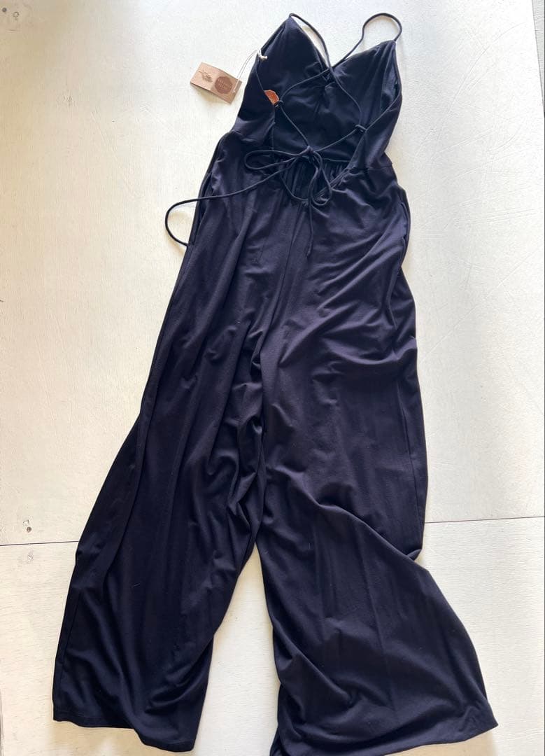 swellflowersプラントビスコース オールインワン パッド付 黒ブラック