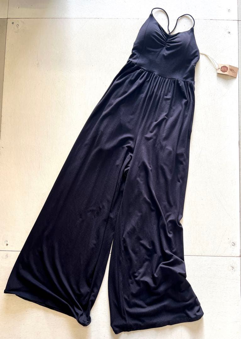 swellflowersプラントビスコース オールインワン パッド付 黒ブラック