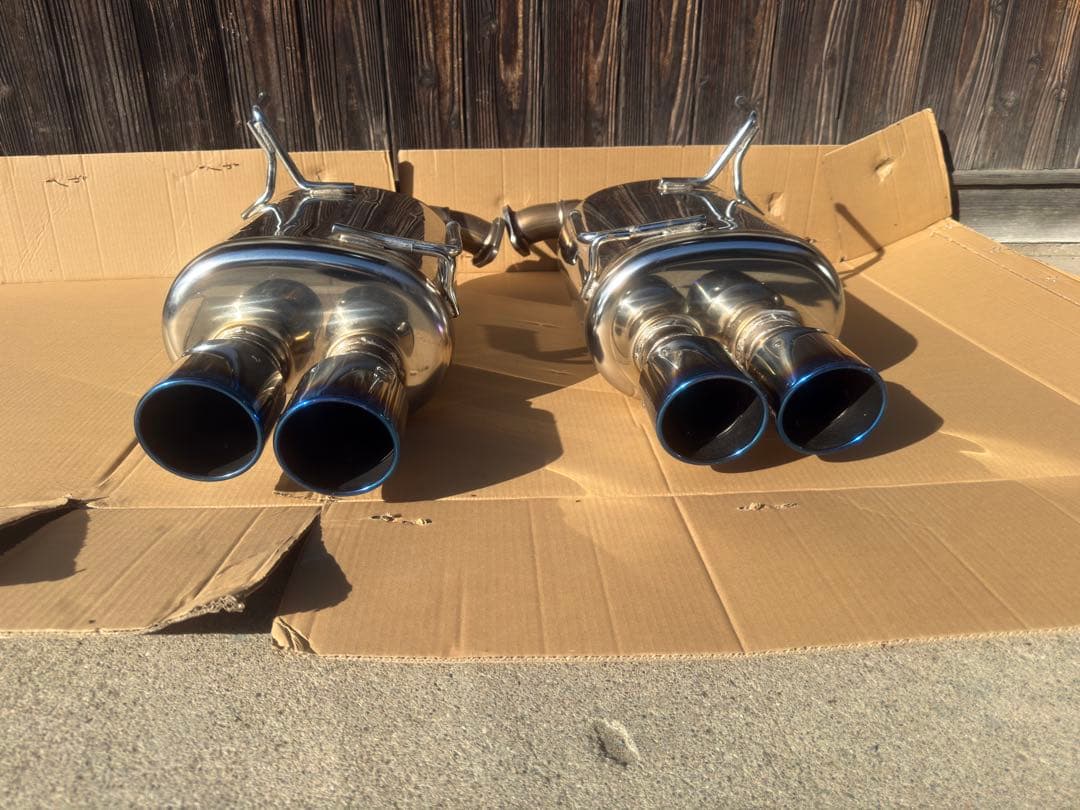 スバルWRX S4 VBH HKS マフラー　リーガマックスプレミアム　送料込